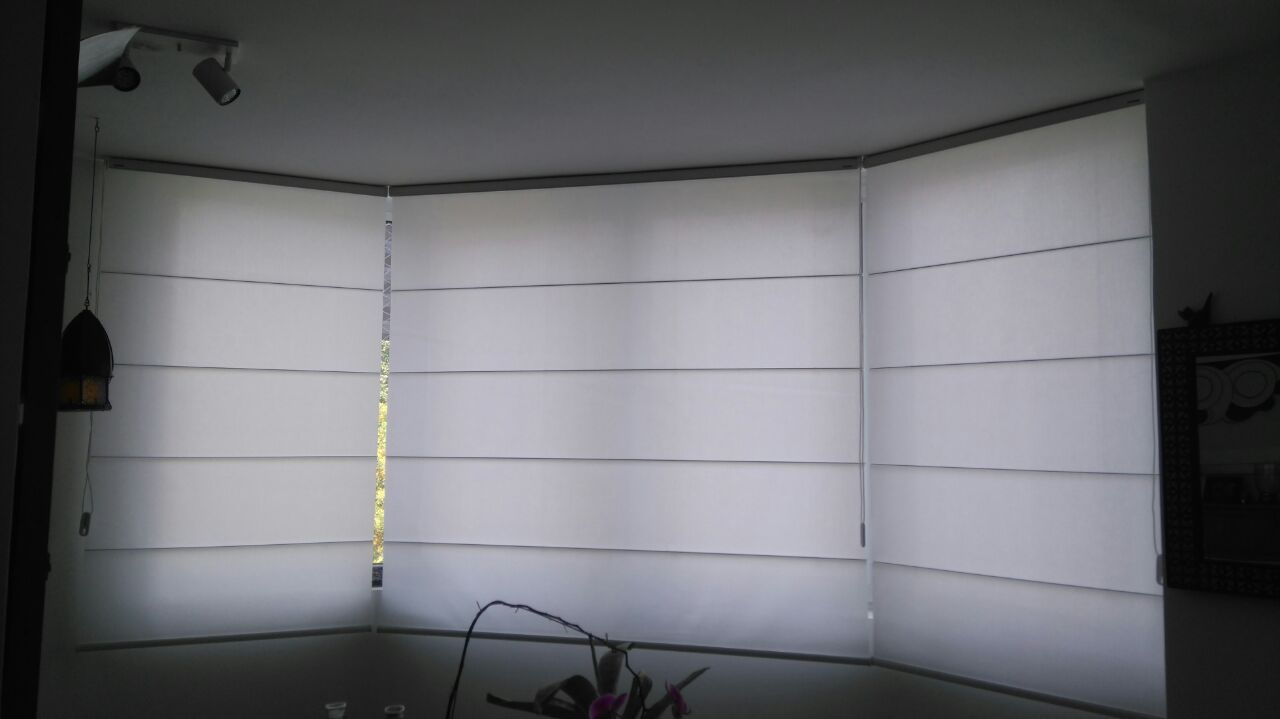 Cortinas Rolô e Romana